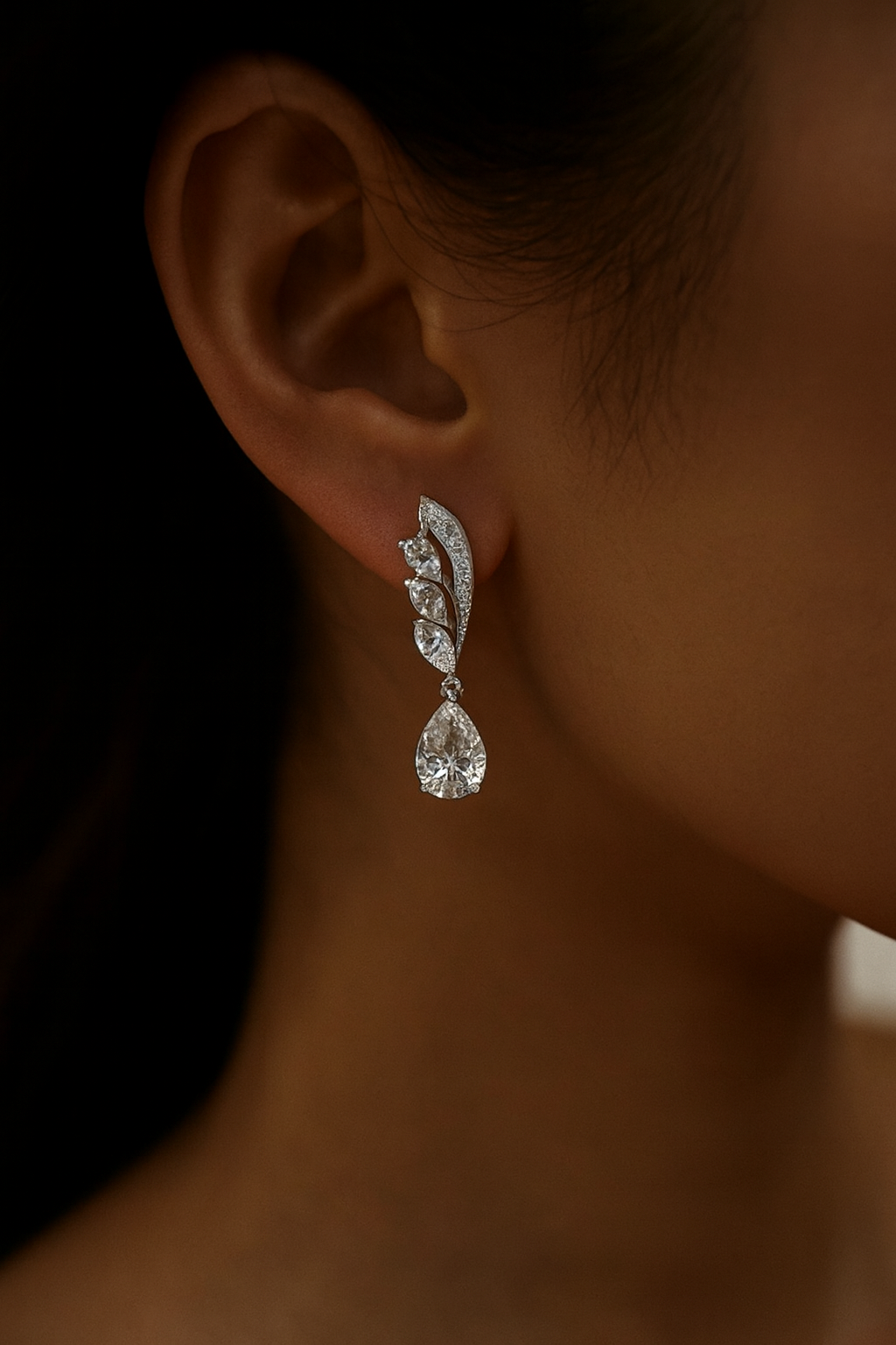 Sparkling Leaf Earrings