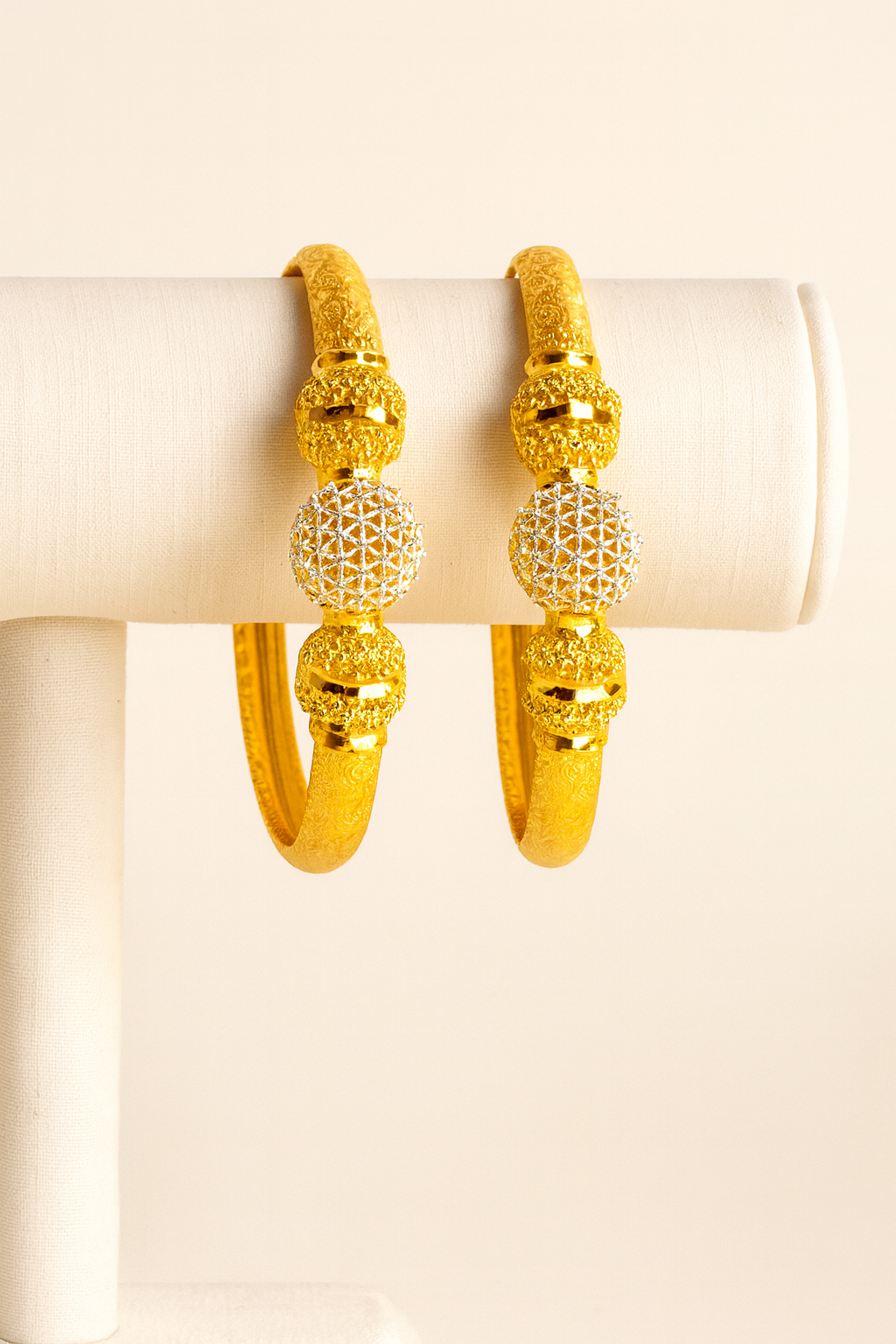 Classic Round Antique Bangle