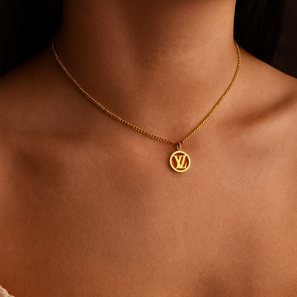 Minimalist LV Disc Pendant Necklace-Ruvanya