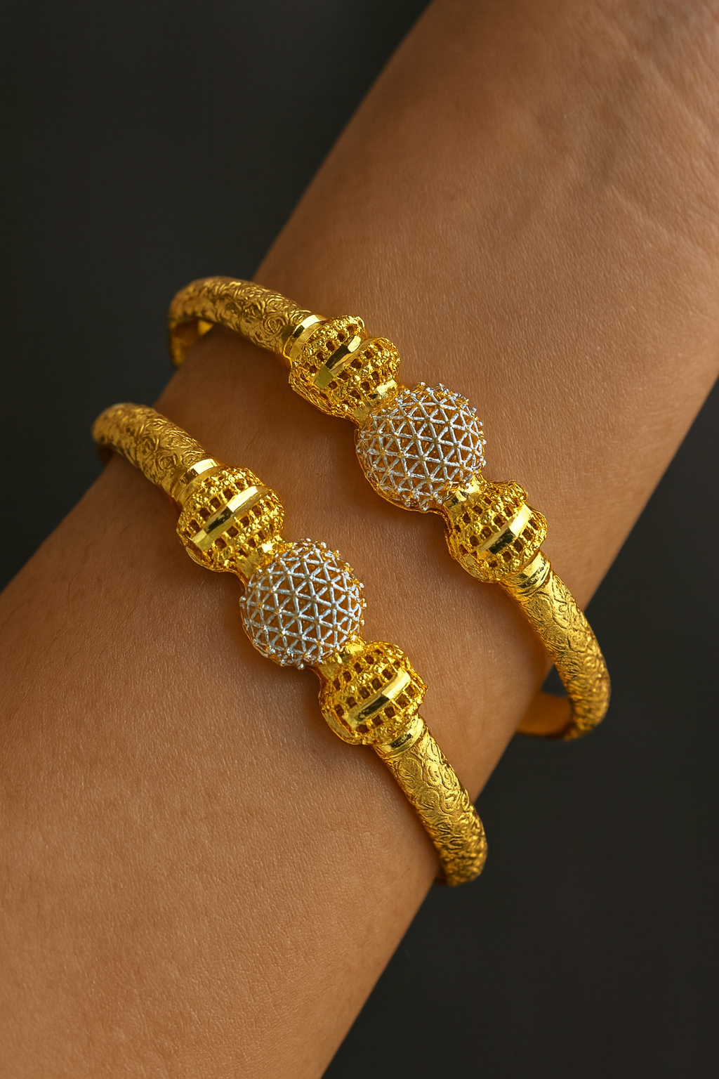 Classic Round Antique Bangle