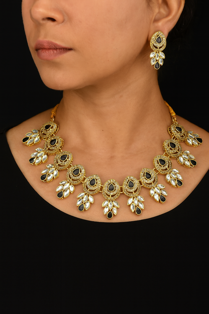 Teardrop Kundan Necklace Set-Ruvanya