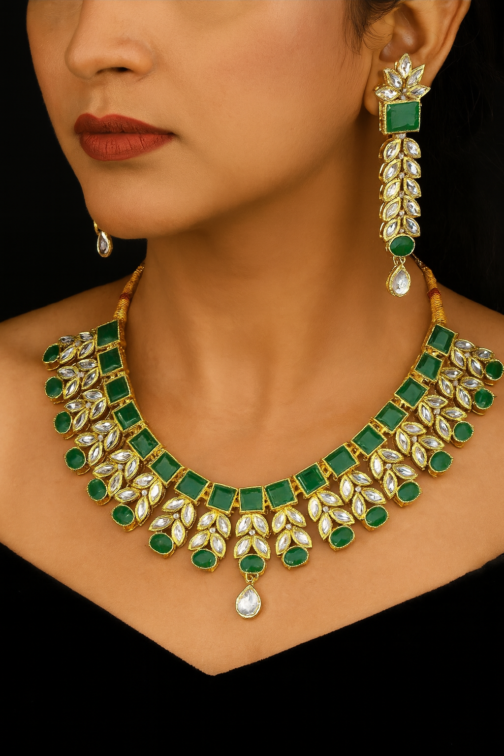Rajwada Heritage Emerald Necklace Set-Ruvanya