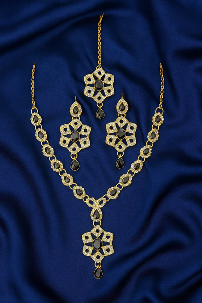 Rajwada Emerald Kundan Jewelry Set-Ruvanya