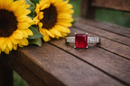 Luxury Red Stone Solitaire Ring with Zircon Band