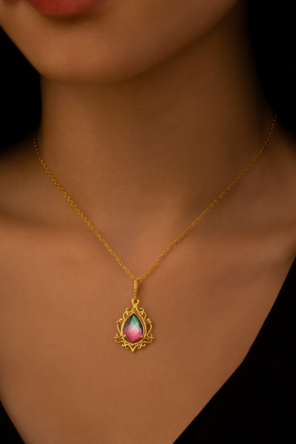 Victorian-Style Teardrop Filigree Necklace-Ruvanya