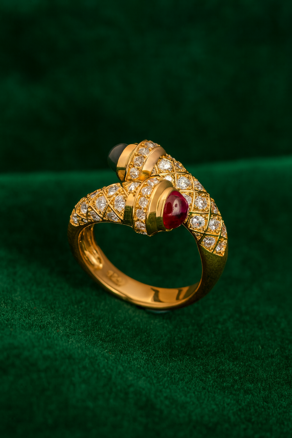Stylish Textured Adjustable Zircon Gold Ring-Ruvanya